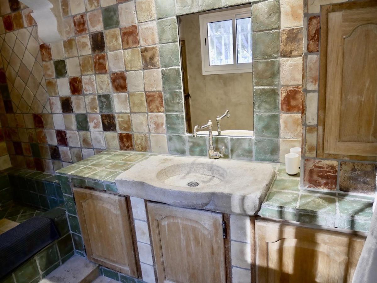 Hotel Le Pool House - Private Jacuzzi Ventabren Esterno foto